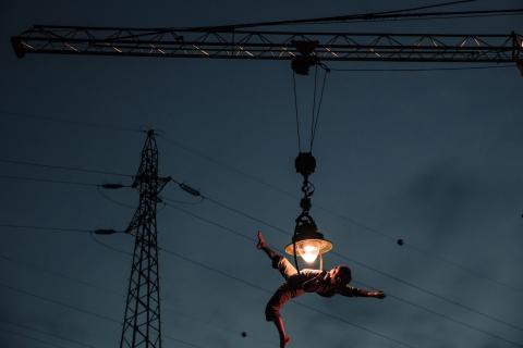 Wonder Petrol - Cirque Rouages
